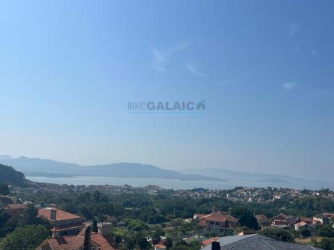 FINCA URBANIZABLE EN CANGAS CON VISTAS AL MAR